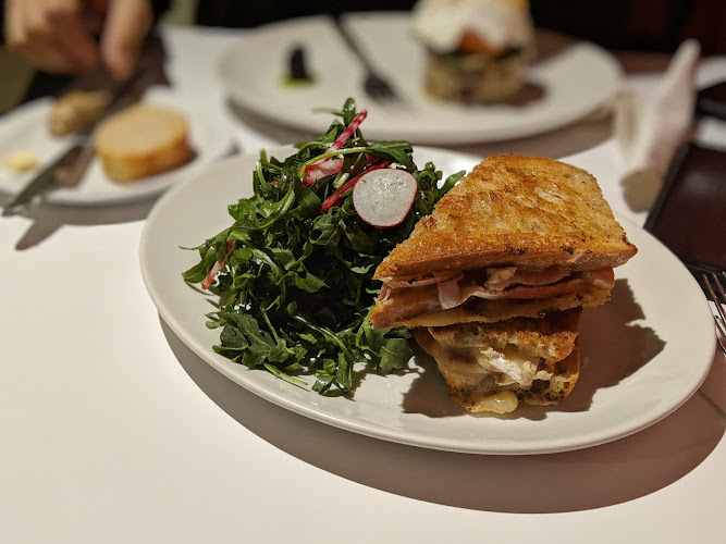 Benny’s Bistro
