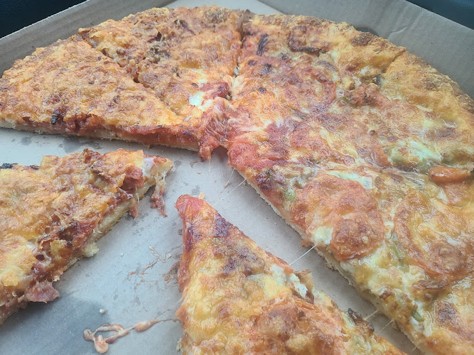 Colonnade Pizza Carling