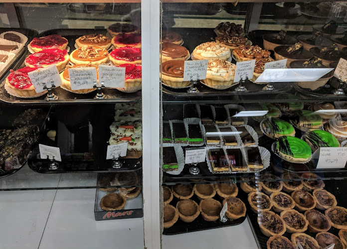 Convenience – Pizza and Sandwich Shop