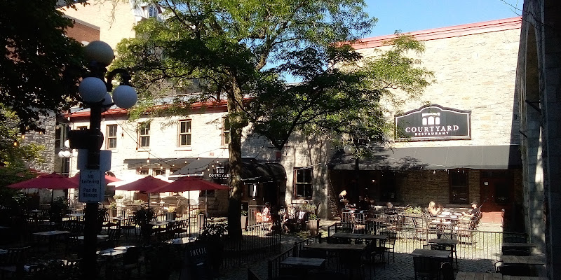 Courtyard Restaurant