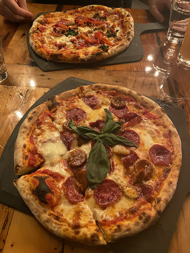 Crust & Crate Fast Fired Pizza Pub – Findlay Creek