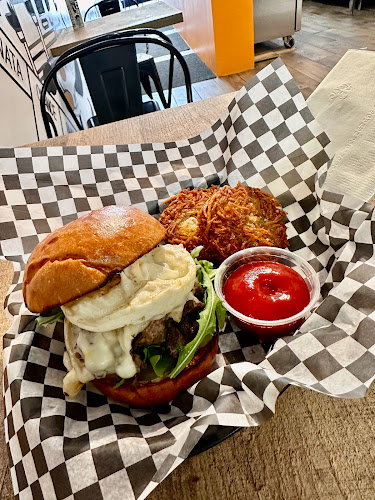 Egg Pops Cafe & Grill