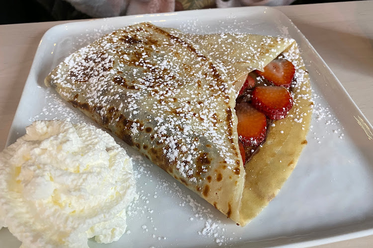 Luna Crepes & Cafe