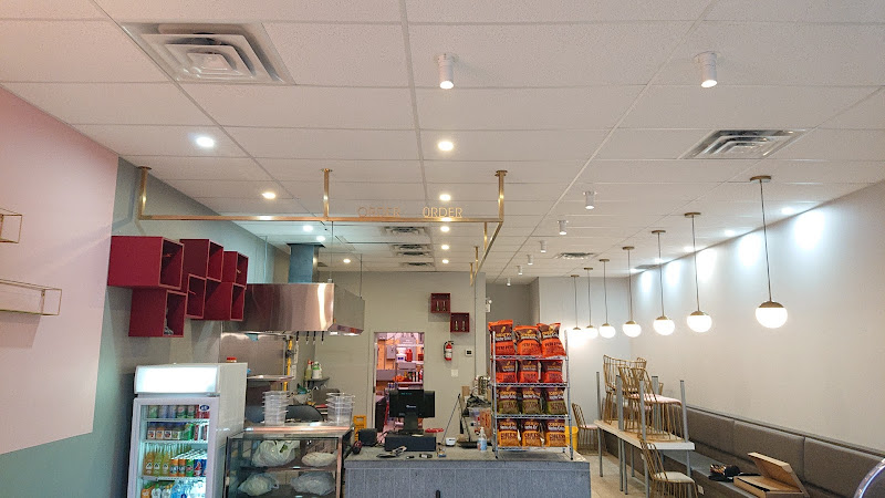 Momo Bistro
