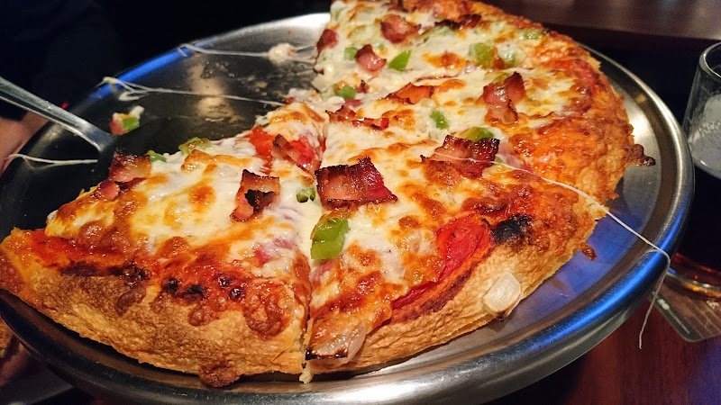 Mort’s Pub & Pizza