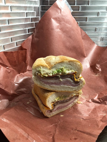 Nona’s Deli