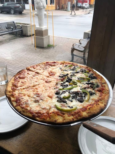 Pubblico Eatery