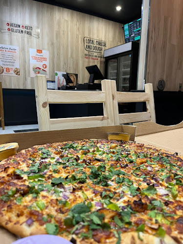 Red Swan Pizza – Kanata