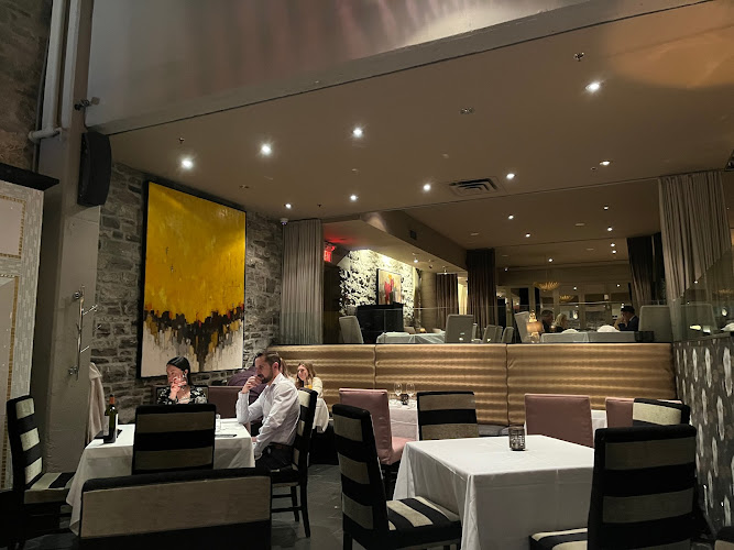 Restaurant e18hteen