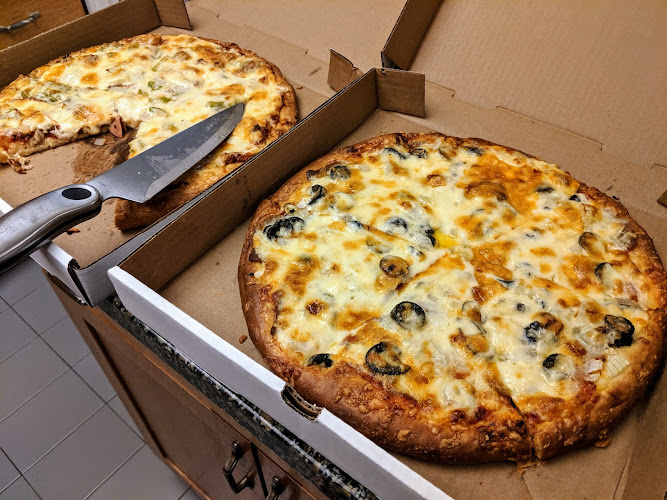 Ricardo’s Pizza