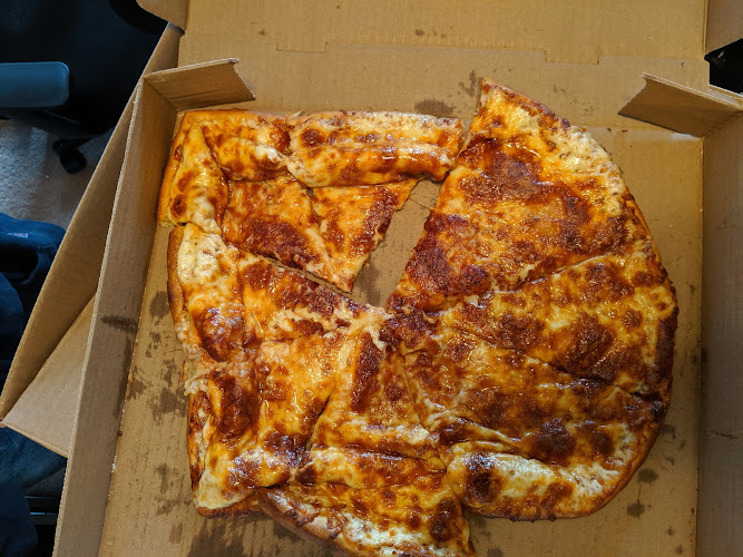 Say Cheese pizza & poutine