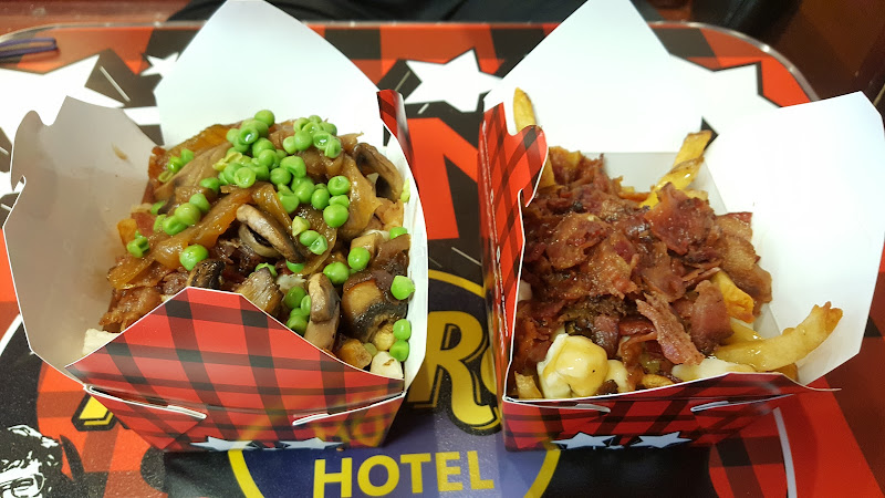 Smoke’s Poutinerie Ottawa