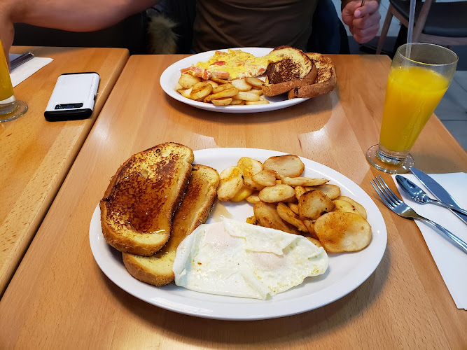 Tutti Frutti breakfast & lunch