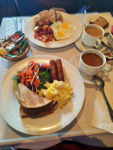 Von’s Bistro
