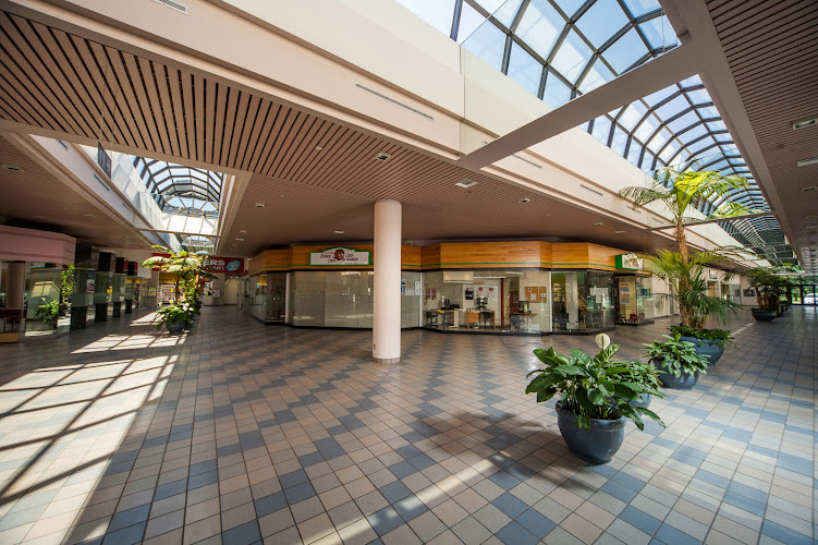 BEACON HILL SHOPPING CENTRE