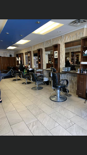 Dolly’s Hair Design & Spa