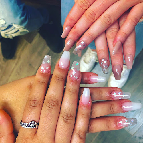 Exquisite Nails