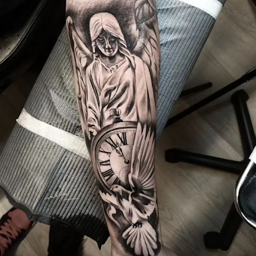Fully Automatic Tattoos