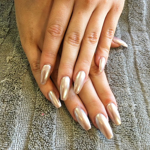 LASHES & NAILS