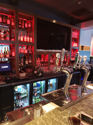 Madisons Restaurant & Bar