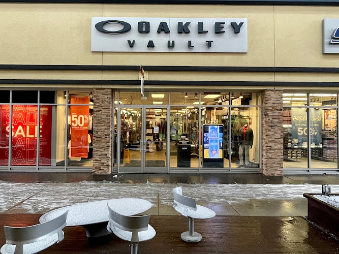 Oakley Vault