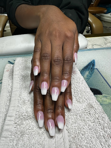 Royale One Nails
