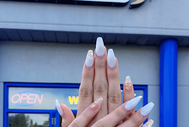 Shiny Nails & Beauty