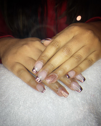 Social Nails