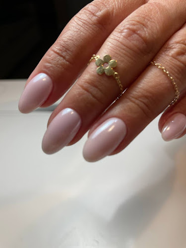 White Beauty Space
